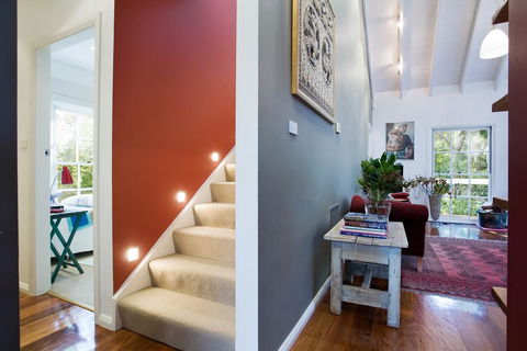 White Cottage - Sunshine Coast Tourism 2