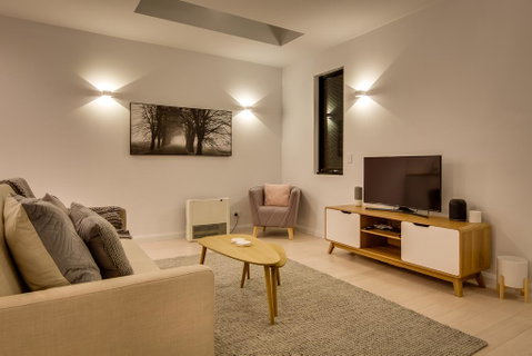 White Room Apartments - Sunshine Coast Tourism 2