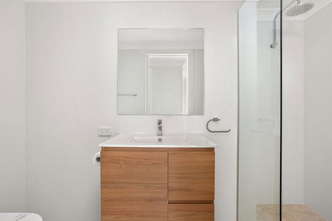 Whitesands 501 - Main Beach Location - Sunshine Coast Tourism 1