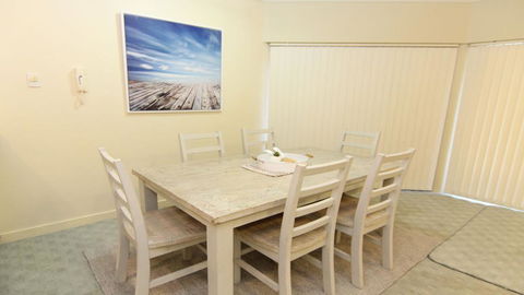Whitesands G2 - Main Beach Location - Sunshine Coast Tourism 3