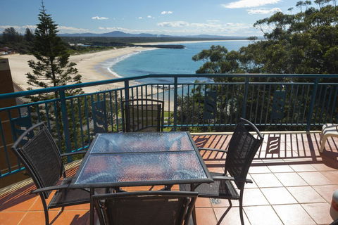 Whitesands Penthouse 1 - Sunshine Coast Tourism 1