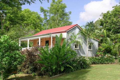 Whitsunday Cane Cutters Cottage - Sunshine Coast Tourism 0