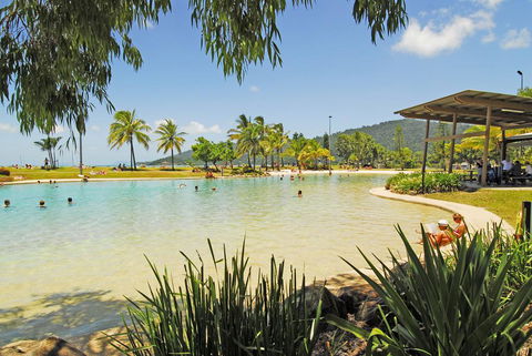 Whitsunday On The Beach - Sunshine Coast Tourism 2