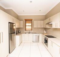 William Cottage Central Heritage Home - Holiday Sunshine Coast