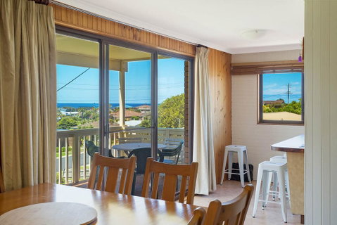 Williams Wonder - Large Beach House - Sunshine Coast Tourism 1