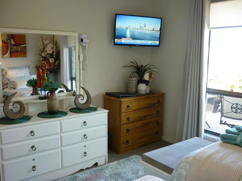 Willowbank Drive Bed & Breakfast - Sunshine Coast Tourism 2