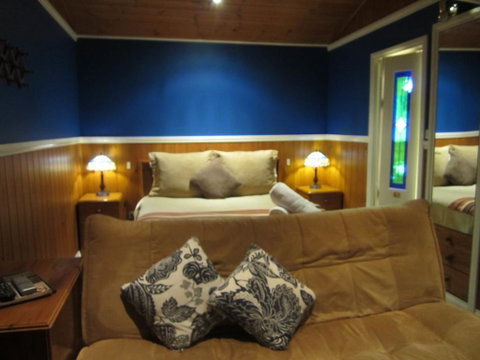 Willowlake Cottages - Sunshine Coast Tourism 1