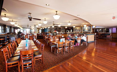 Wilsonton Hotel Toowoomba - Holiday Sunshine Coast 2