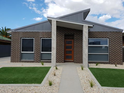 Wimmera Plains - Holiday Sunshine Coast 0
