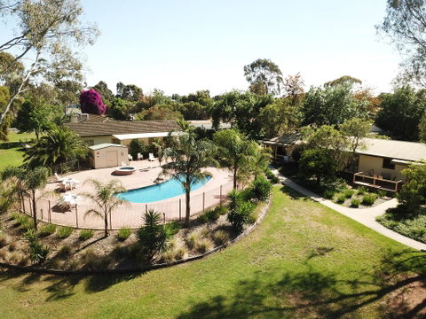 Winbi River Resort Holiday Rentals - Sunshine Coast Tourism 3