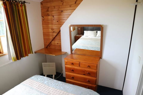 Wind Song Mountain Retreat - Sunshine Coast Tourism 1