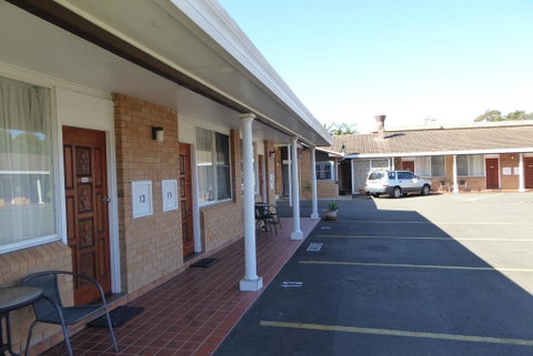 Windmill Motel - Sunshine Coast Tourism 1