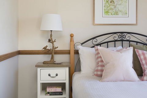 Windsors Edge Cottage Pokolbin - Holiday Sunshine Coast 0