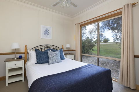 Windsors Edge Cottage Rothbury - Holiday Sunshine Coast 2