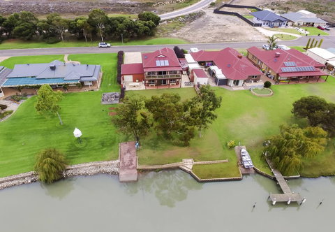 Windy's At Wellington - Holiday Sunshine Coast 3