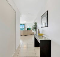 Wings Luxury Apartment Pink Poodle - Sunshine Coast Tourism