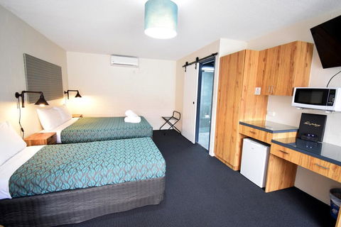 Winsor Park Motor Inn - Sunshine Coast Tourism 3