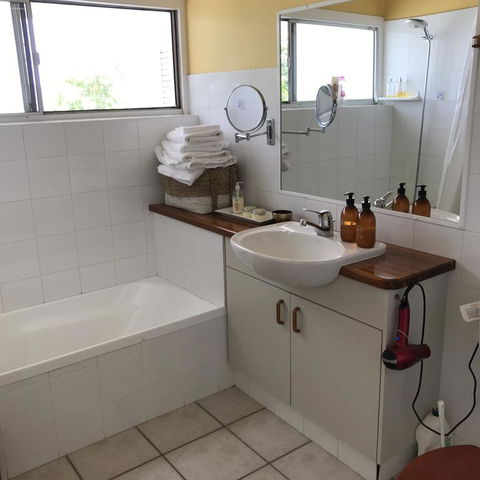 Winston Cottage - Sunshine Coast Tourism 3