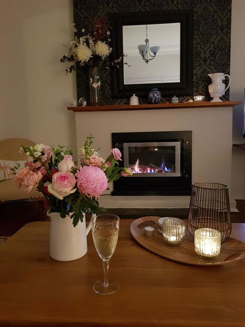 Winston Cottage At Three Sisters - Sunshine Coast Tourism 2