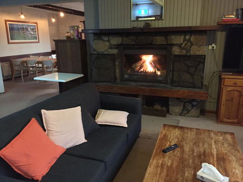 Winterhaus Lodge Thredbo Village - Sunshine Coast Tourism 1