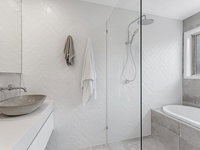 Wirragulla 10 Marty Avenue - Stylish Modern House with ducted air con  WIFI