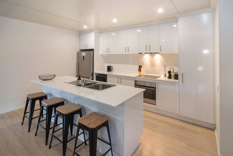 Wirraway Luxury Chalet - Holiday Sunshine Coast 1