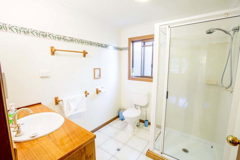 Wisteria Cottage - Sunshine Coast Tourism 3