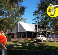 Wolfes Landing Eco Stay - Sunshine Coast Tourism