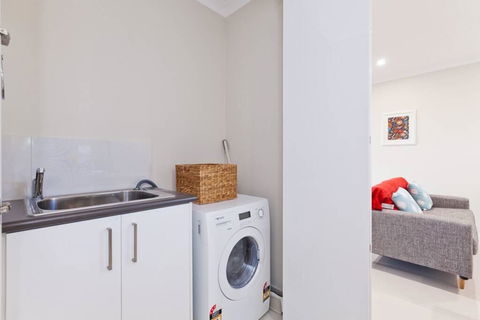 Woodlands - Home With A View - Sunshine Coast Tourism 1