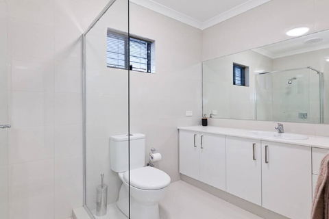 Woodlands - Home With A View - Sunshine Coast Tourism 2