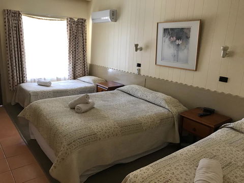Woodmans Hill Motel - Sunshine Coast Tourism 2