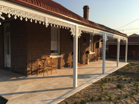 Woodstock Cottage - Sunshine Coast Tourism 3