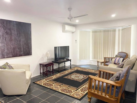 Woorim Secluded Palms Cottage - Sunshine Coast Tourism 2