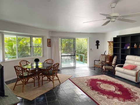 Woorim Secluded Palms Villa - Sunshine Coast Tourism 2