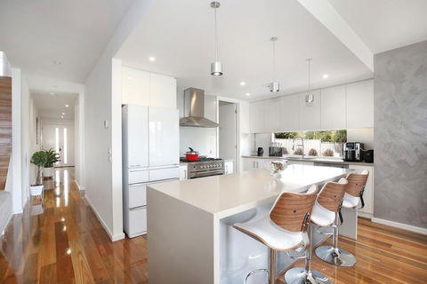 Xus Residence - Holiday Sunshine Coast 3