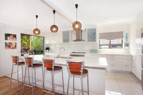 Yakola 62 - Holiday Sunshine Coast 3