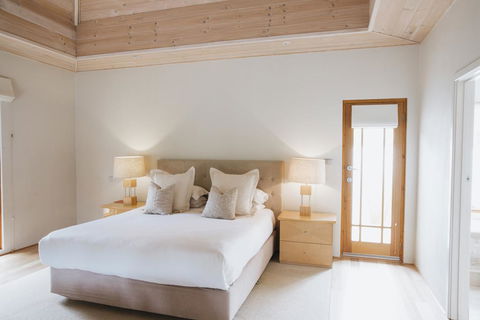 Yallingup Villas - Sunshine Coast Tourism 2