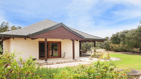 Yallingup Retreat - Holiday Sunshine Coast 2