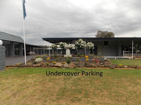 Yass Motel - Holiday Sunshine Coast 1