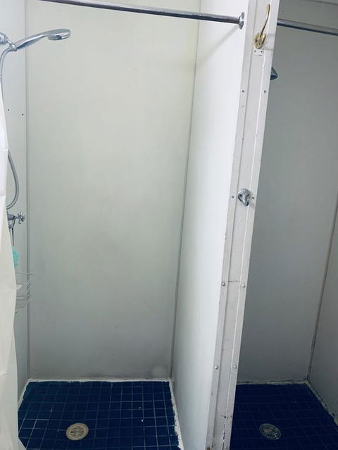 Yellow Submarine Backpackers - Sunshine Coast Tourism 3