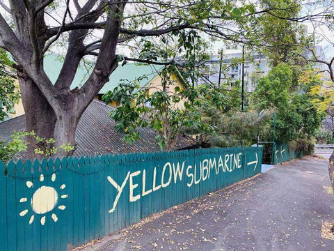 Yellow Submarine Backpackers - Sunshine Coast Tourism 0