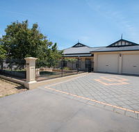 Yellow Rose Cottage - Holiday Sunshine Coast