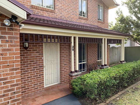 York Cosy Stays - Sunshine Coast Tourism 0