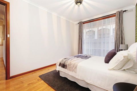 Your Ballarat Home - Sunshine Coast Tourism 3