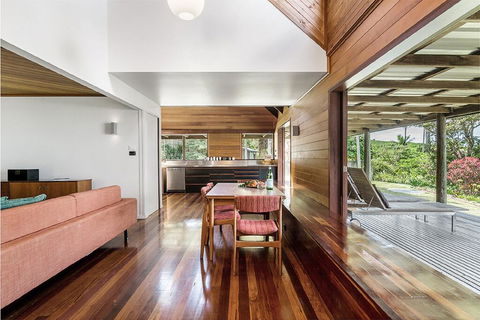 Your Luxury Escape - Cedar View - Sunshine Coast Tourism 1
