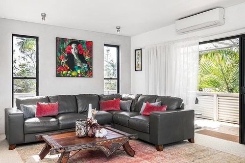 Your Luxury Escape - The Loft - Holiday Sunshine Coast 2