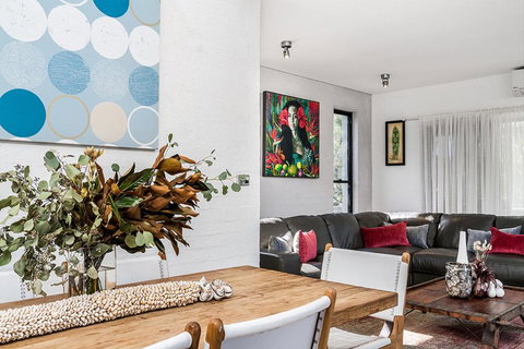 Your Luxury Escape - The Loft - Holiday Sunshine Coast 3