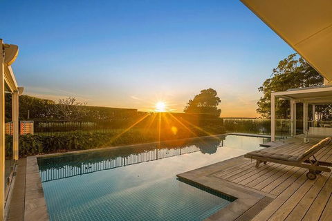 Your Luxury Escape - Trig Point - Holiday Sunshine Coast 2