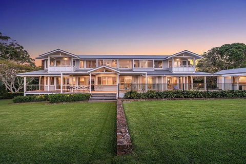 Your Luxury Escape - Trig Point - Holiday Sunshine Coast 1