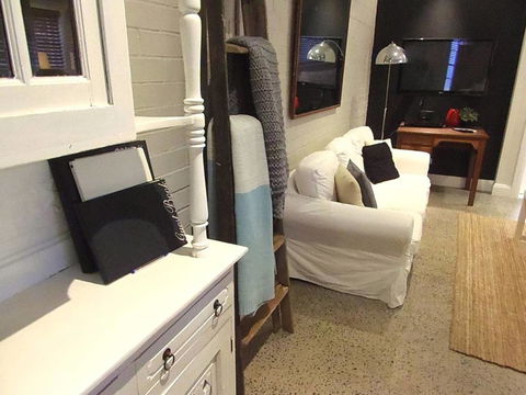 YSG The Edward Townhouse 157 - Steps To Town - Holiday Sunshine Coast 2